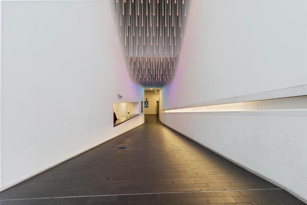 Luxury Rotunda With Free Voucher In New Street * Birmingam