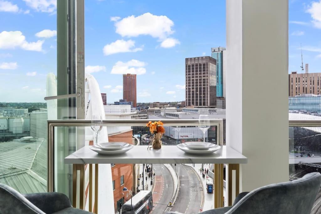 Luxury Rotunda With Free Voucher In New Street Birmingam